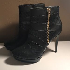 Kensie Black Noreen Ankle Boots‼️